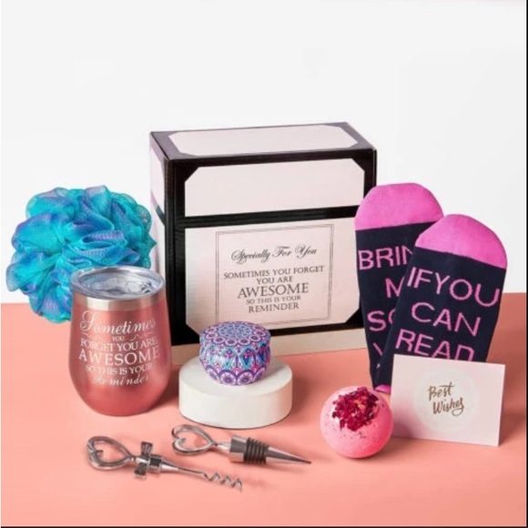 Gift Box - Picture 2 of 8